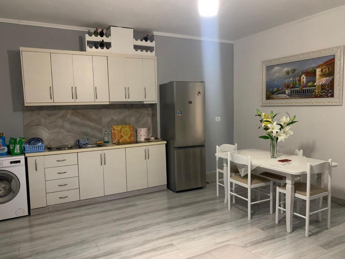 Vjola Apartments 2 Саранде Екстериор снимка
