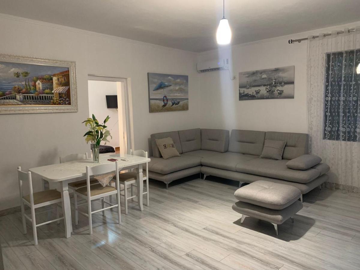 Vjola Apartments 2 Саранде Екстериор снимка